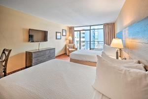 Cozy Studio Condo with Resort Amenities Access!