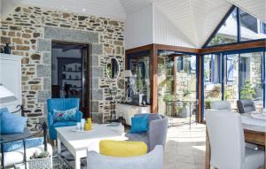 Awesome Home In Trézélanbégard