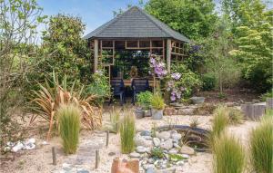 Awesome Home In Trézélanbégard