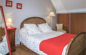 Maisons de vacances Cozy Home In Trzlan-bgard With Kitchen : photos des chambres