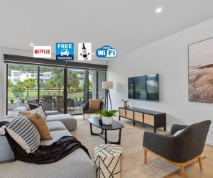 Modern Spacious Coastal 4 Bedroom Town House