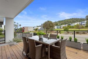 Modern Spacious Coastal 4 Bedroom Town House