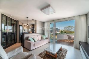 Boulevard 302 A - Excelente Cobertura em Condomínio de Alto Padrão.