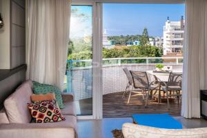 Boulevard 302 A - Excelente Cobertura em Condomínio de Alto Padrão.