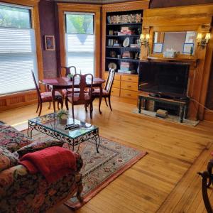 Art and Lodging