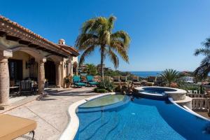 Stunning 6BD Pedregal Villa Maria