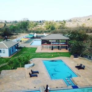 1 OAK Resort