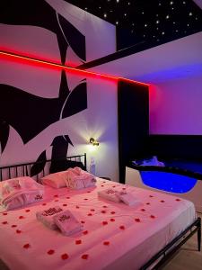 Love hotels La Belle Nuit suite Nuit Etoilee : photos des chambres