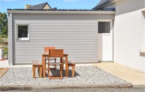 Maisons de vacances Amazing Home In Plouzec With Wifi : photos des chambres