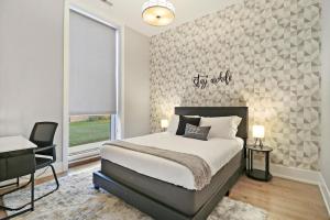 Modern 1BR Chicago Apartment - Crosby 204