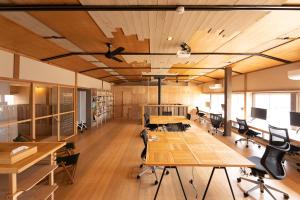 佐渡 HOSTEL perch 宿泊施設 ロビー