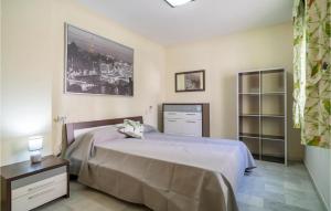 Amazing Home In Torre Del Mar With Wifi