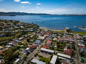 Studio Apartment - 5 Minutes to Hobart CBD - Free Parking - Free WIFI