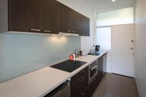 Studio Apartment - 5 Minutes to Hobart CBD - Free Parking - Free WIFI