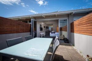 Studio Apartment - 5 Minutes to Hobart CBD - Free Parking - Free WIFI