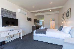 Studio Apartment - 5 Minutes to Hobart CBD - Free Parking - Free WIFI