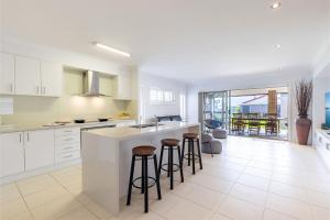 13 Morna Point Rd pet friendly boat parking house on one level