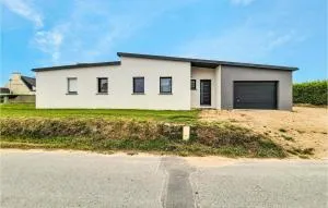 3 Bedroom Awesome Home In Plouguerneau - 普卢盖尔诺