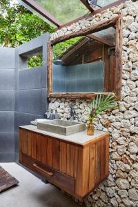 Phòng Giường Đôi/2 Giường Đơn Với Ban Công (Double or Twin Room with Balcony)