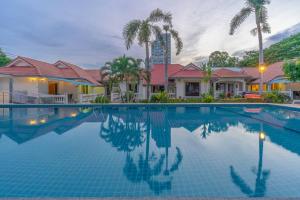 15BR-30PAX,300m-Beach & 8mins Walking Street for Families & Group Retreat