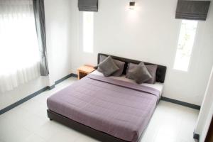 Nangkam Boutique Donsak