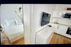Cute one bedroom in Le Marais