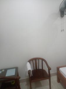 Nam Cường Motel - Phòng đơn có cửa sổ thoáng mát khép kín - Thang máy