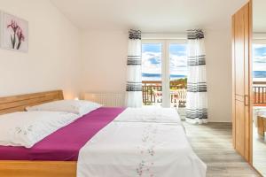 Paramount Apartments