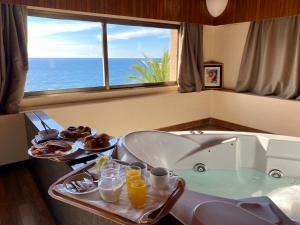 Hotel Roger de Flor by Seleqtta