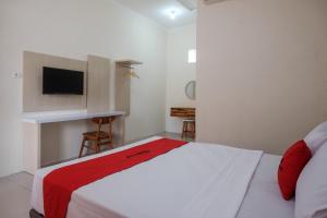 RedDoorz Plus Syariah at Hotel Indonesia Kajen