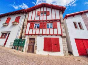 Maisons de vacances Belle Maison Basque 12 Personnes : photos des chambres