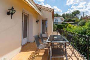 Villas Provencal villa with pool and terrace in Aix-en-Provence : photos des chambres