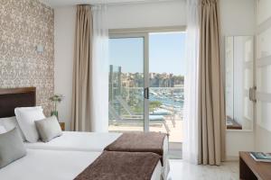 Porto Drach Aparthotel & Suites