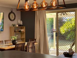 Peaceful North Lakes Haven w A Touch of Zen