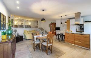 Awesome Apartment In Alcaucín With Wifi