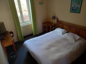 Hotels Hotel des Cymaises : photos des chambres