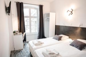 Hotels Hotel des Arts - Centre Cathedrale : photos des chambres