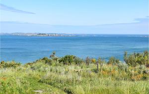 Maisons de vacances Lovely Home In Plouezec With House Sea View : photos des chambres