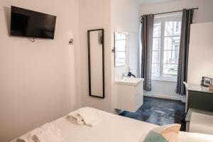 Hotels Hotel des Arts - Centre Cathedrale : photos des chambres