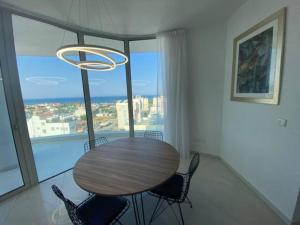 McKenzie 2 bedrooms Seaview Residence