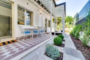Luxury, large flat with terrace on Vatican Walls
