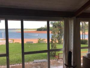 Casa de campo inteira de frente pra Represa Avaré