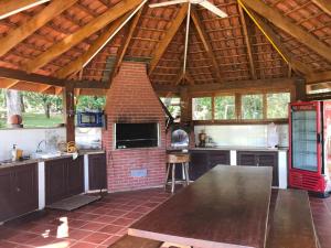 Casa de campo inteira de frente pra Represa Avaré