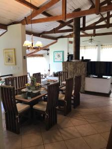 Casa de campo inteira de frente pra Represa Avaré