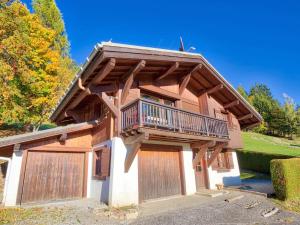 Chalets Chalet Notre-Dame-de-Bellecombe, 3 pieces, 8 personnes - FR-1-505-33 : photos des chambres