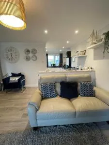 Holiday home, Tywyn, great location - Llanegryn