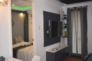 AR02 1BEDROOM Condo Unit with Free Pool, HBO, Netflix & WiFi