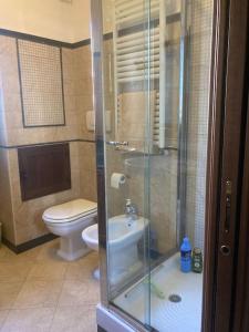 Delizioso appartamento in villa tra mare e città