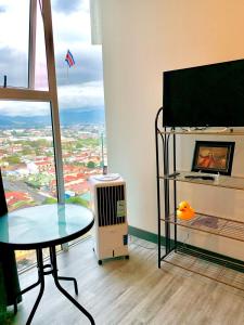 Único Apartamento en Nuevo y Moderno Condominio