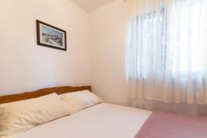 Apartments by the sea Preko, Ugljan - 20210